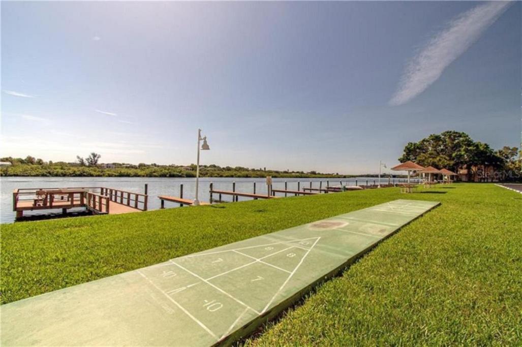 Bayshore Yatch Tennis Condo 2Br 3 Beds, Walking Distance To Beautiful Quite Beach Clearwater Beach Exterior foto