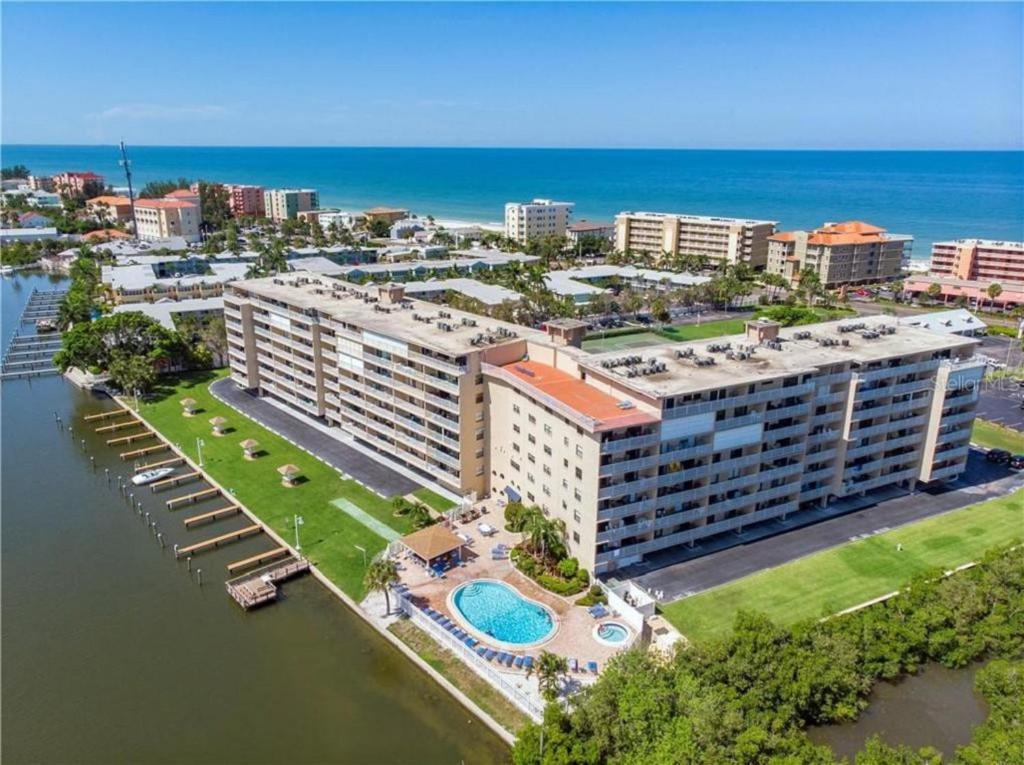 Bayshore Yatch Tennis Condo 2Br 3 Beds, Walking Distance To Beautiful Quite Beach Clearwater Beach Exterior foto